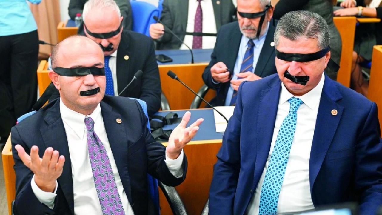 Yeni Parti'nin bantlı eyleminde pişmanlık: Keşke yapmasaydık