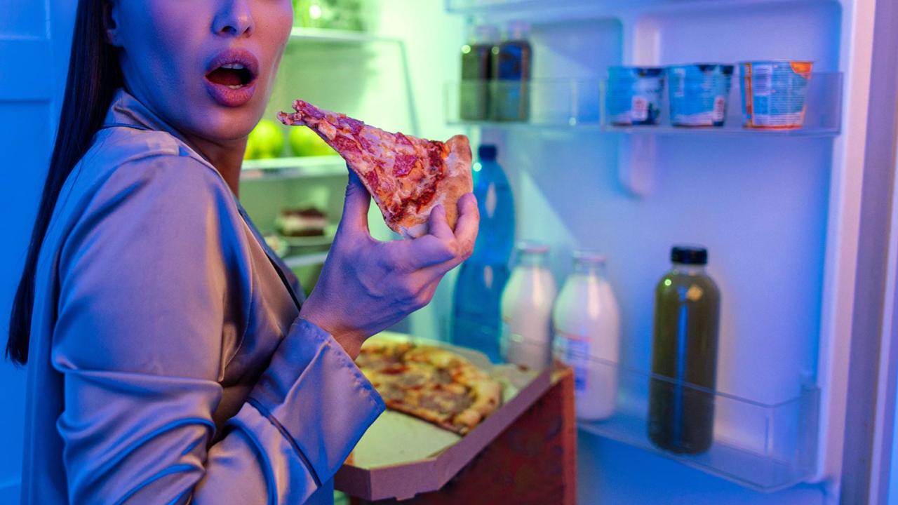 Gece Geç Saatlerde Yemek Yemek Karaciğer Hastalığı Riskini Artırıyor