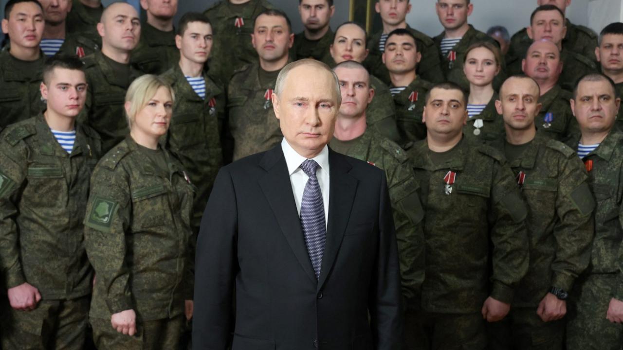 Rusya Devlet Başkanı Putin'den Ordu Personel Sayısını Artıran Karar