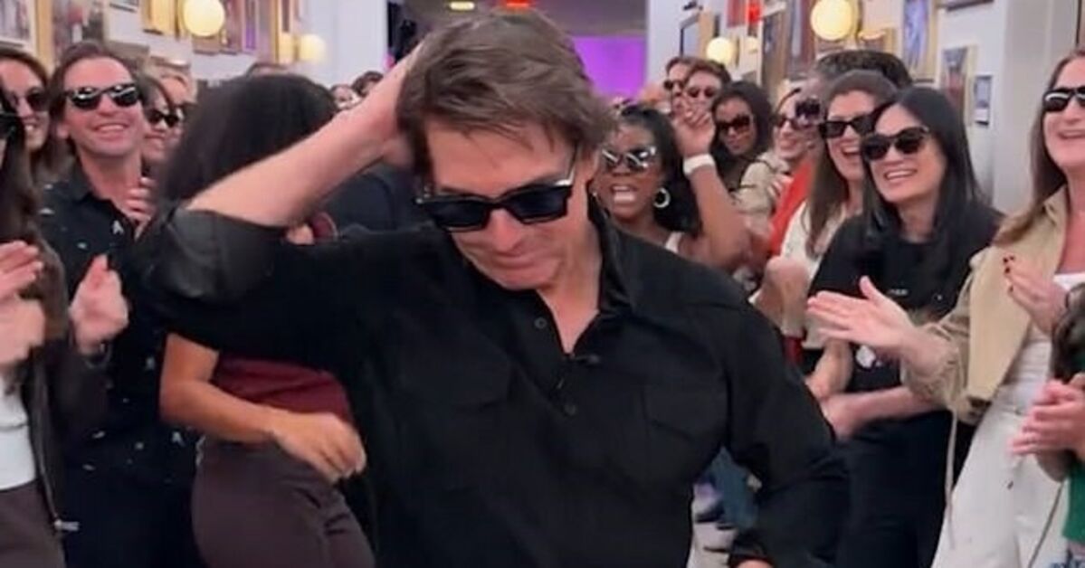 Tom Cruise Jennifer Hudson Show'da Dans Etti