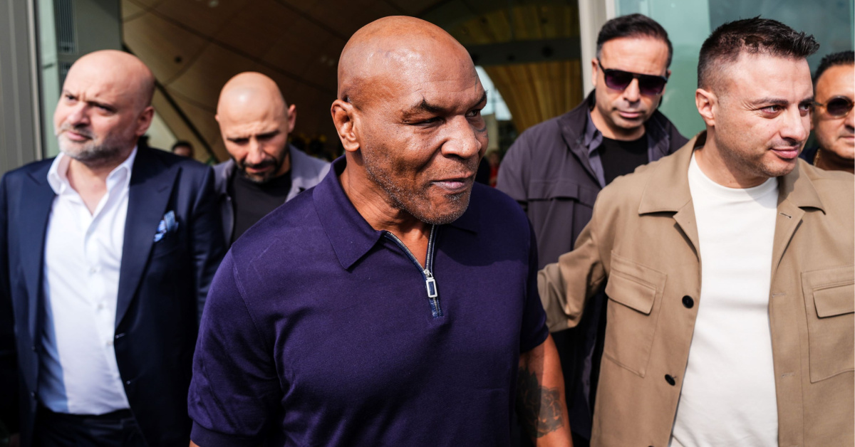 Mike Tyson İstanbul'a geldi: Havalimanında karşılandı