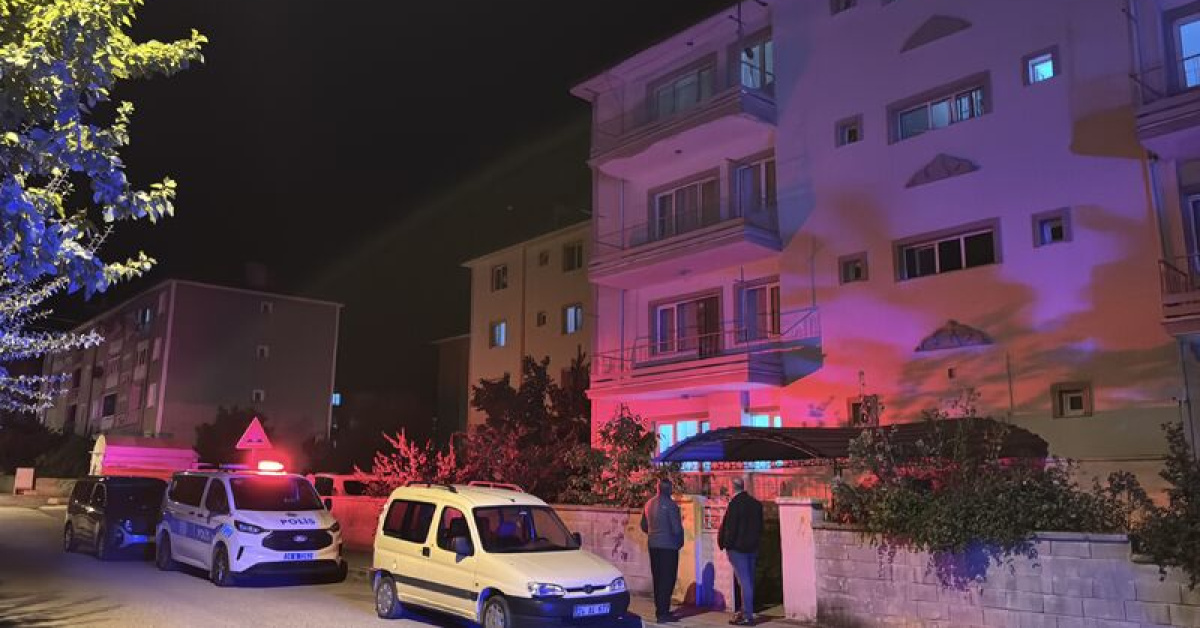 Erzincan'da 4. kattan düşen yaşlı kadın hastanede hayatını kaybetti