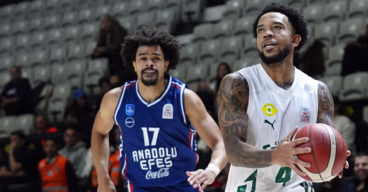 Esenler Erokspor, Anadolu Efes'i 73-70 mağlup etti