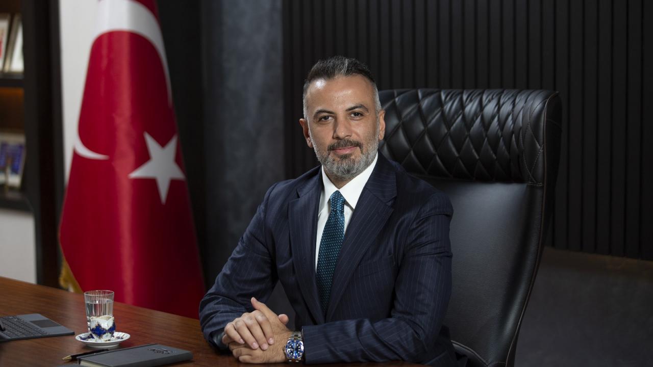 ASKON'dan Azerbaycan'daki başörtüsü kısıtlamasına eğitim desteği