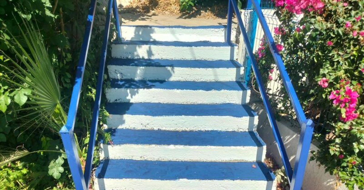 Bodrum'da cadde ve sokaklar mavi ve beyaz renklere boyanıyor