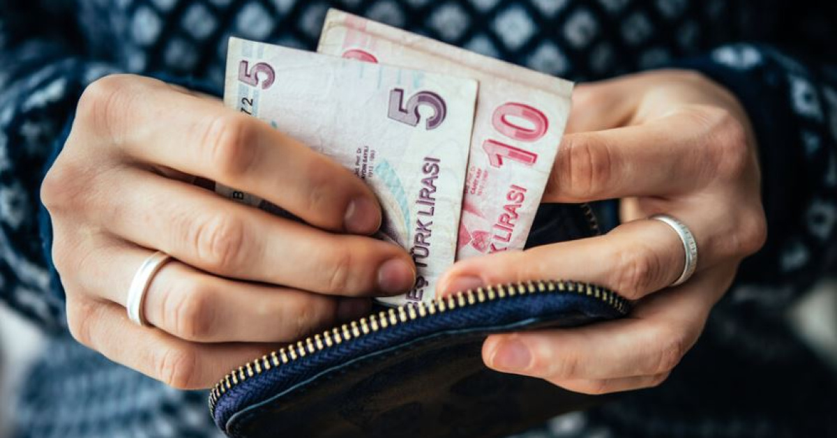 Türk-İş duyurdu: Yoksulluk sınırı ekimde 124 bin TL'ye yaklaştı