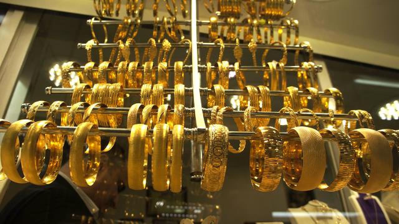 Gram altın ne kadar? Altın fiyatları güne düşüşle başladı