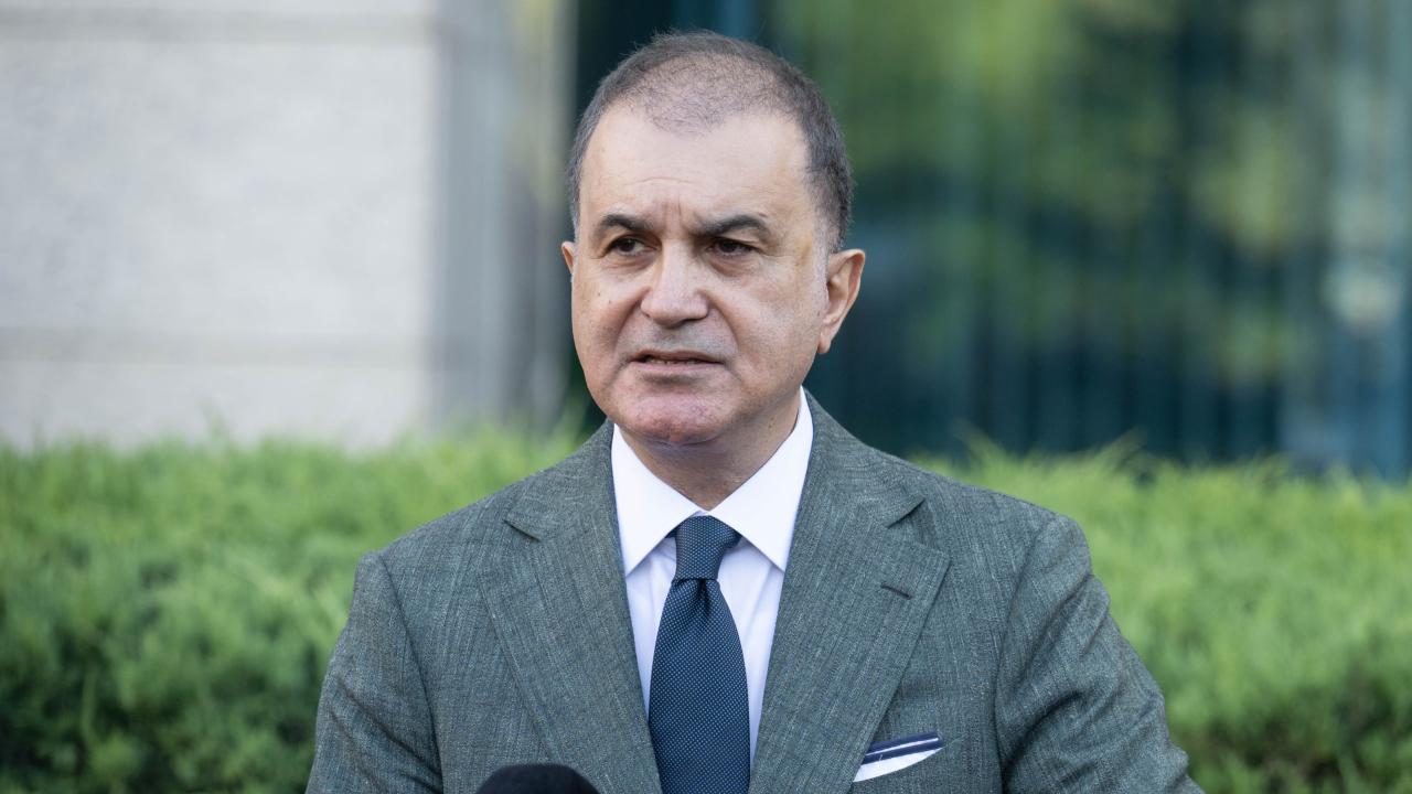 Ömer Çelik'ten Mekke'ye saldırı tepkisi