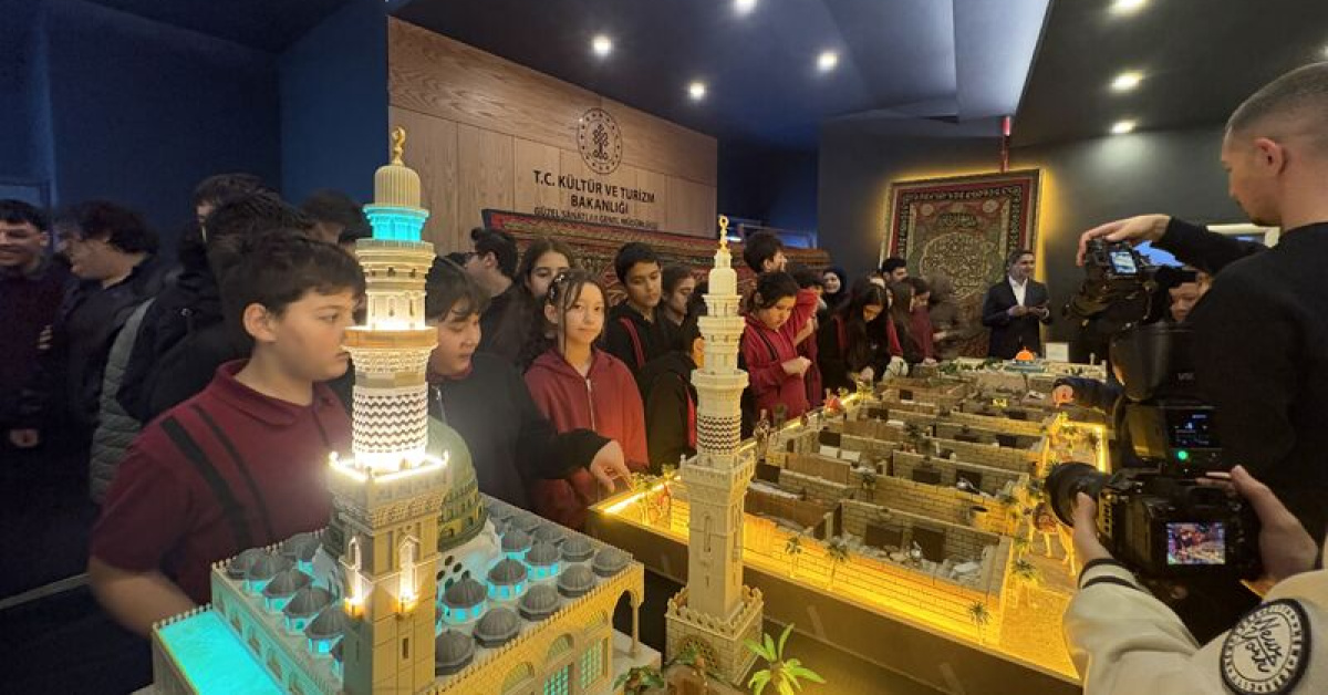 Eskişehir Mukaddes Emanetler Sergisi ziyarete açıldı