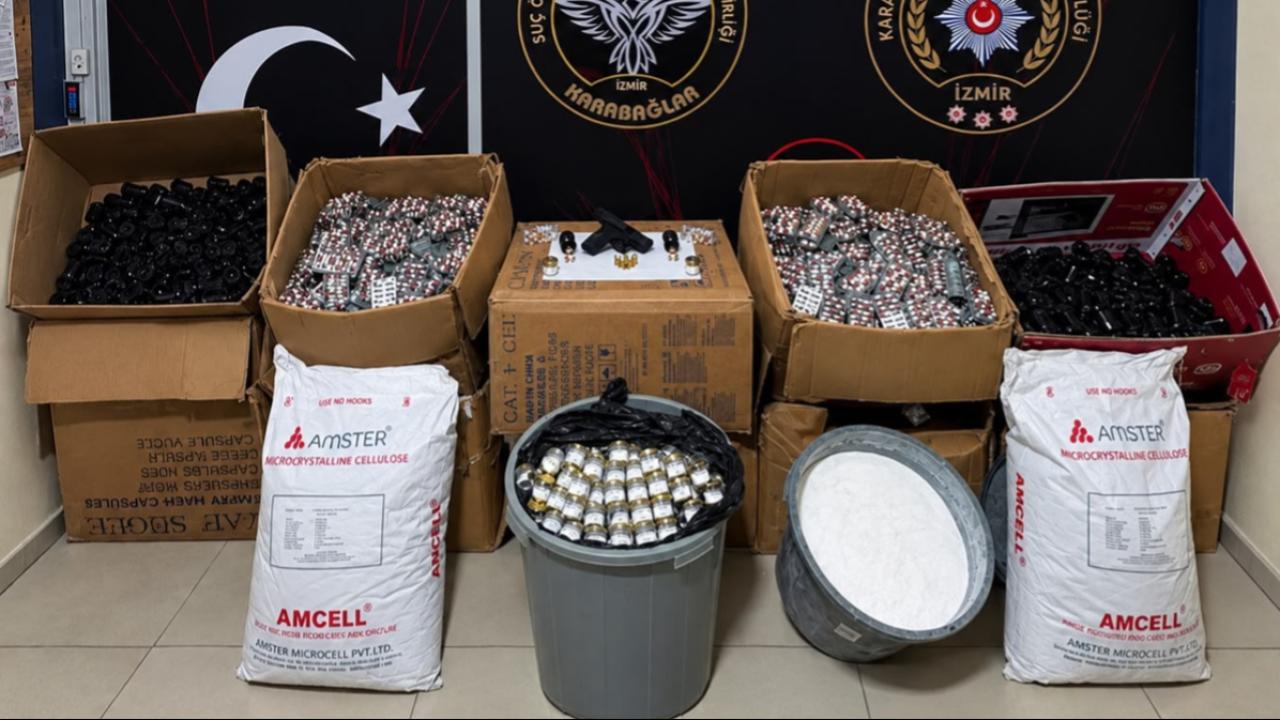 İzmir Karabağlar'da 253 bin uyuşturucu hap ele geçirildi