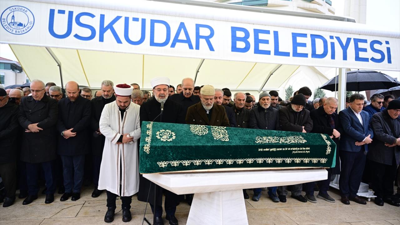 Yazar Cevat Özkaya İstanbul'da son yolculuğuna uğurlandı