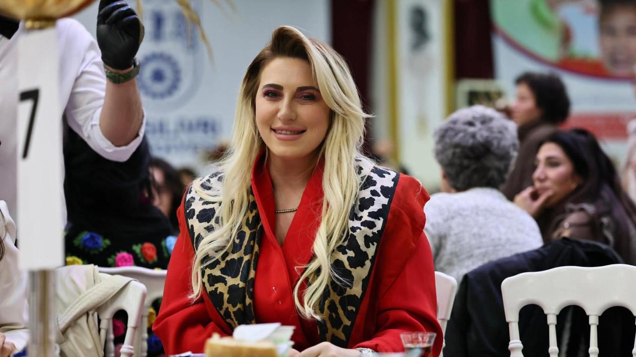 CHP'li İBB Meclis Üyesi Ebru Akgün Pekel istifa etti