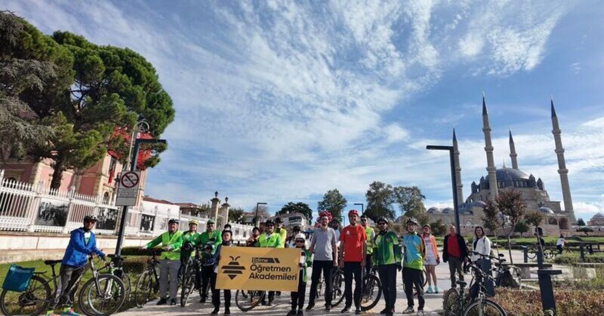 Edirne'de Öğretmenler Sağlık İçin Pedal Çevirdi