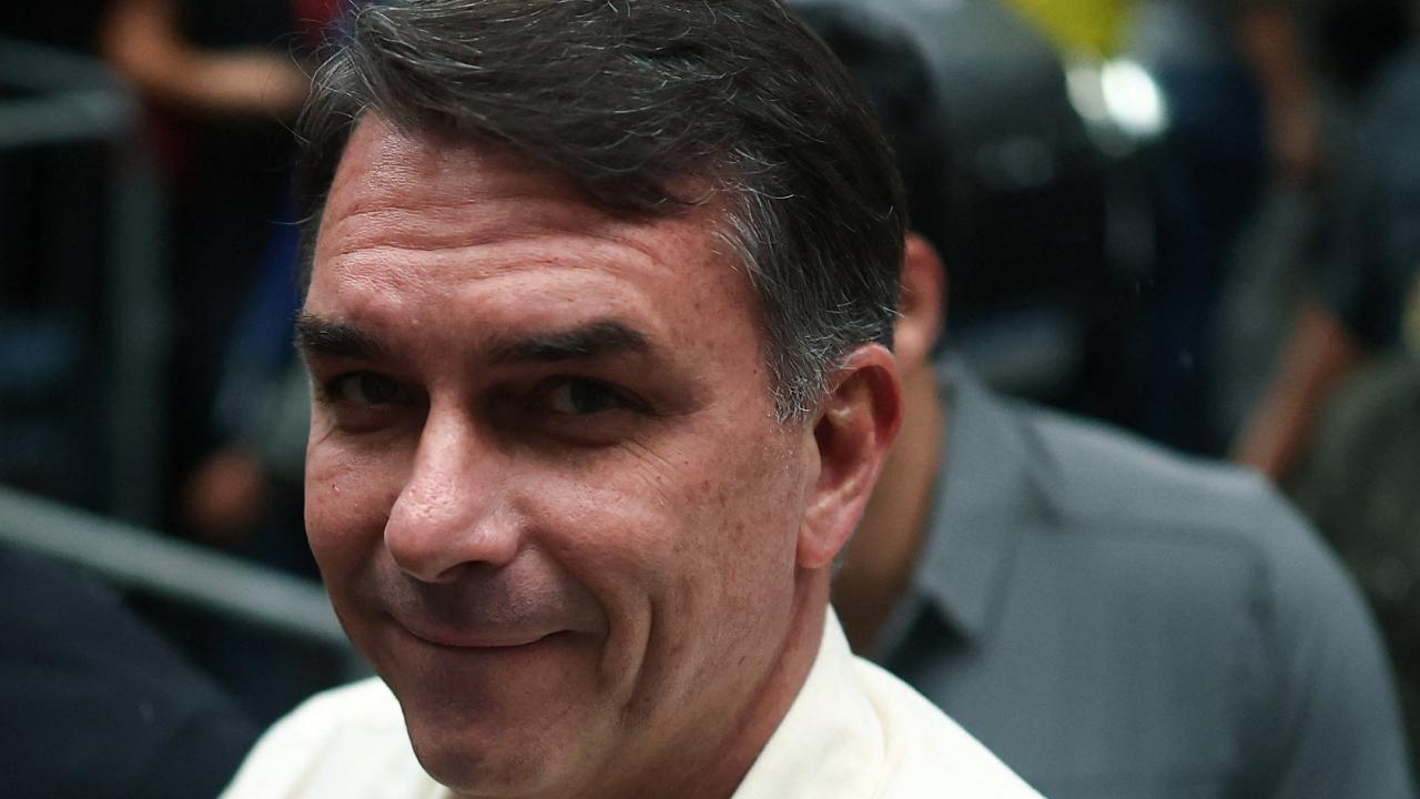 Brezilya'da seçimi kaybeden Senatör Flavio Bolsonaro ABD'ye kaçtı