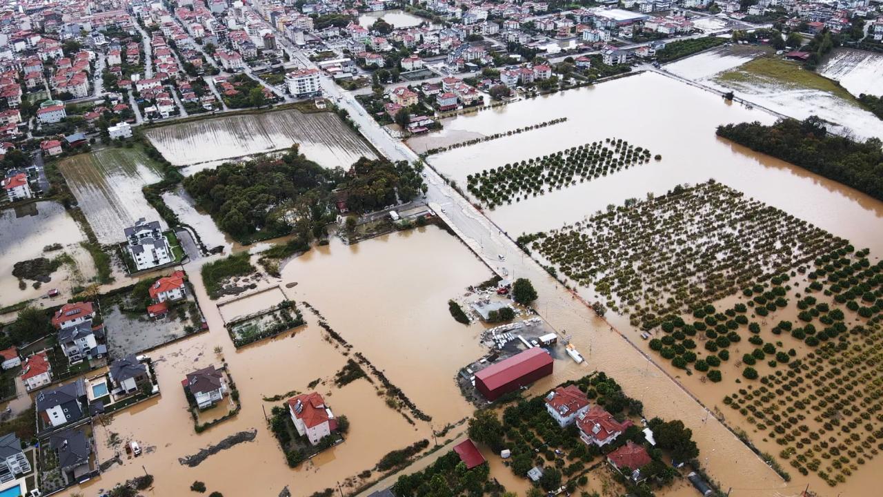 Dalaman'da Tersakan Deresi taştı: Evler ve araziler su altında