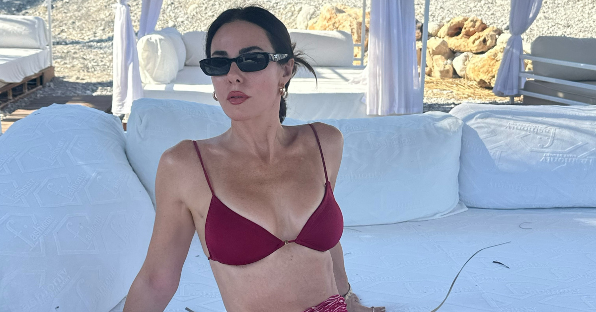 Defne Samyeli Antalya'da deniz sezonunu sürdürüyor