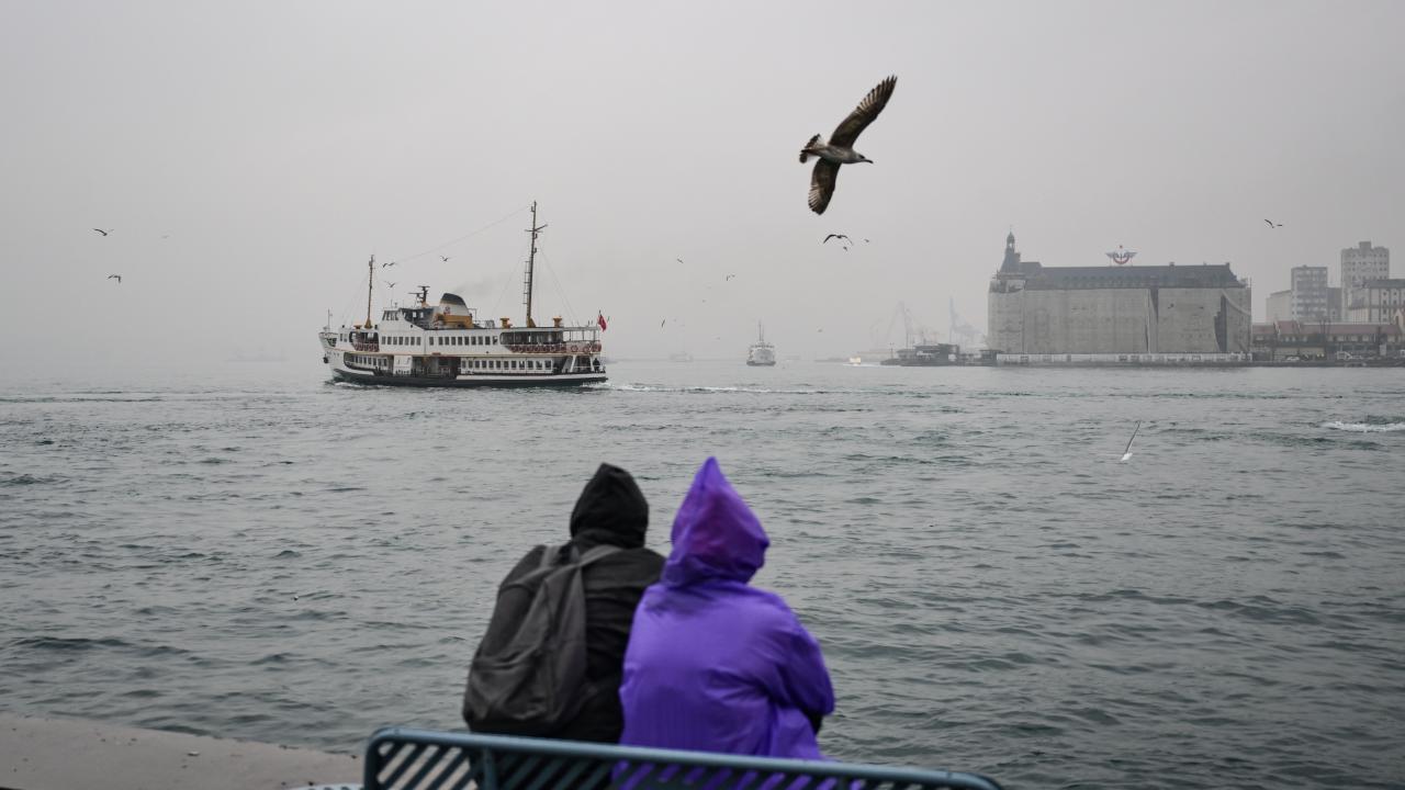 istanbul'da kuvvetli yağış ve fırtına uyarısı yapıldı
