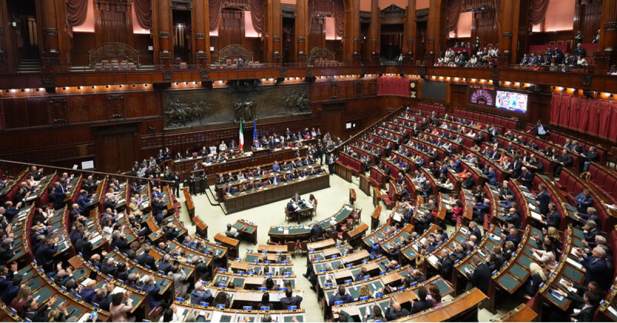 İtalya parlamentosundan tartışmalı seçim reformuna onay
