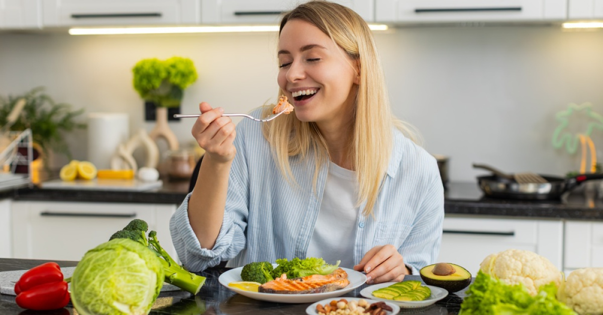Rüyada yemek yemek ne anlama gelir? Sofrada ve ölmüş biriyle yemek tabiri