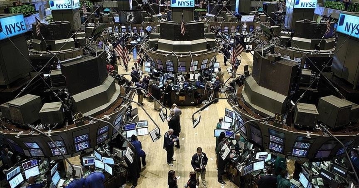 New York borsası ticaret belirsizliğiyle düştü
