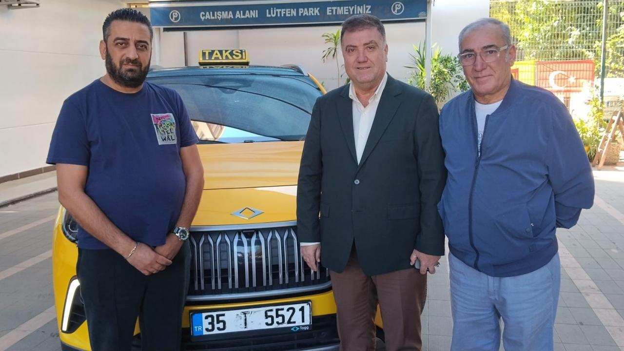 İzmir'de İlk TOGG Taksi Yola Çıktı