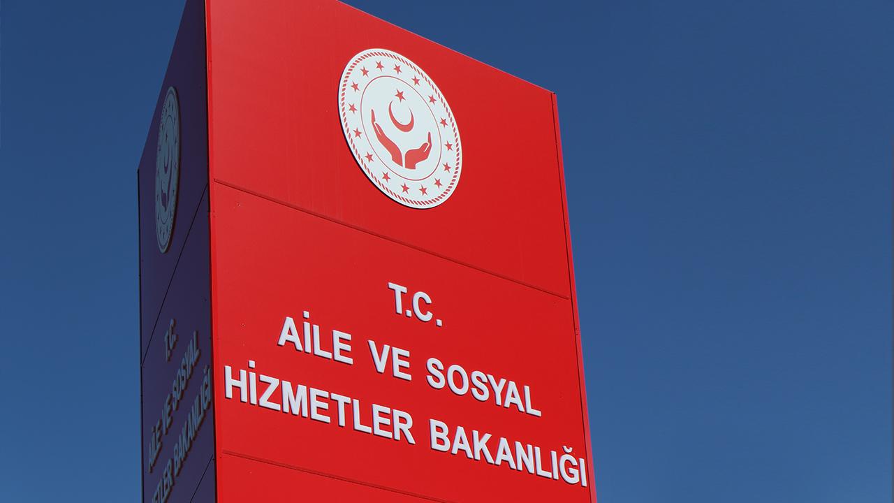 Antalya'daki Çocuk Güzellik Yarışmasına Suç Duyurusu