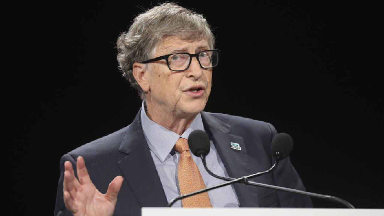 Bill Gates'ten Yapay Zeka Uyarısı: Yasal Düzenleme Şart