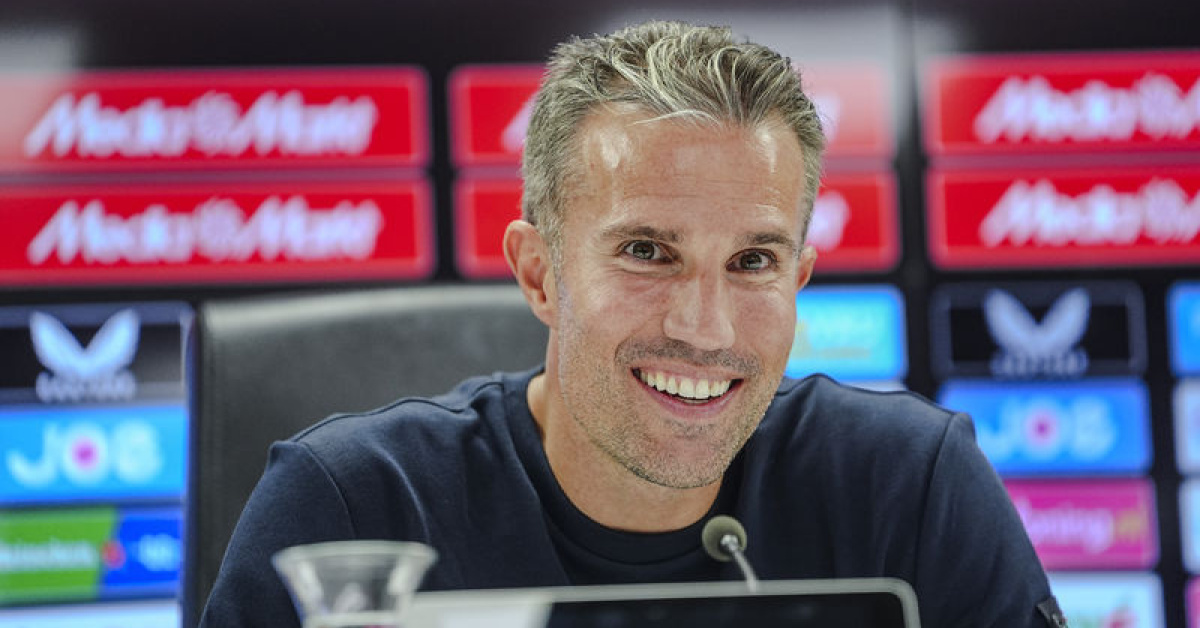 Robin van Persie: Dirk Kuyt hak ettiği değeri görmedi