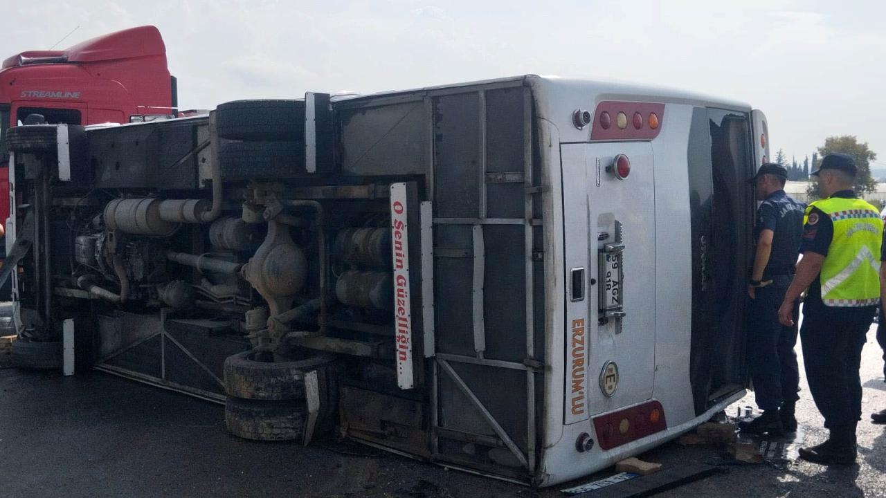 Antalya Aksu midibüs kazası: 5 kişi yaralandı