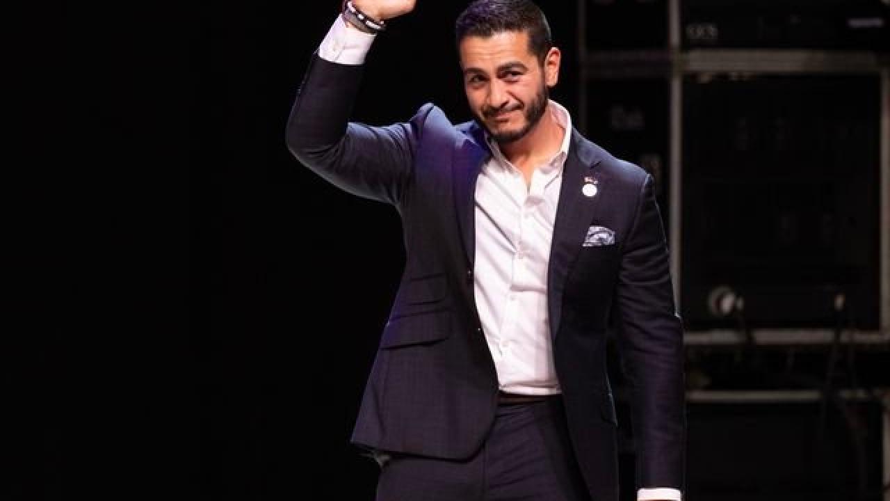 Abdul El-Sayed Michigan Senato adayı oldu ve Trump'ın hedefi oldu