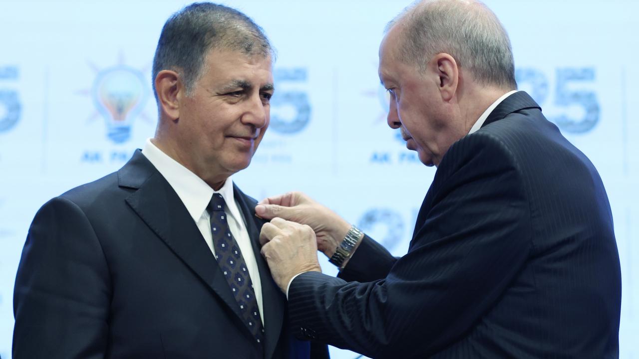 Cemil Tugay: Adeta vatan haini ilan edildim ve linç ediliyorum