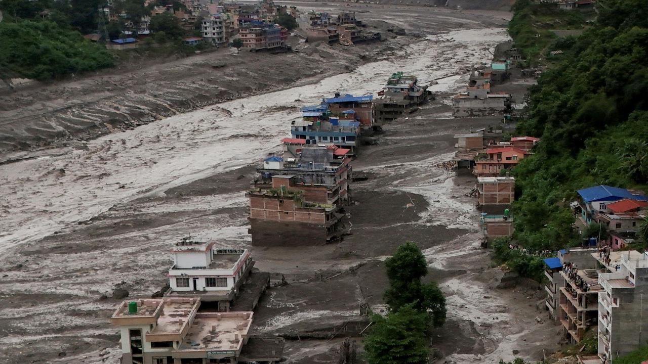 Nepal'deki Sel Felaketinin Faturası Ağır: Milyarlarca Dolar Gerekiyor