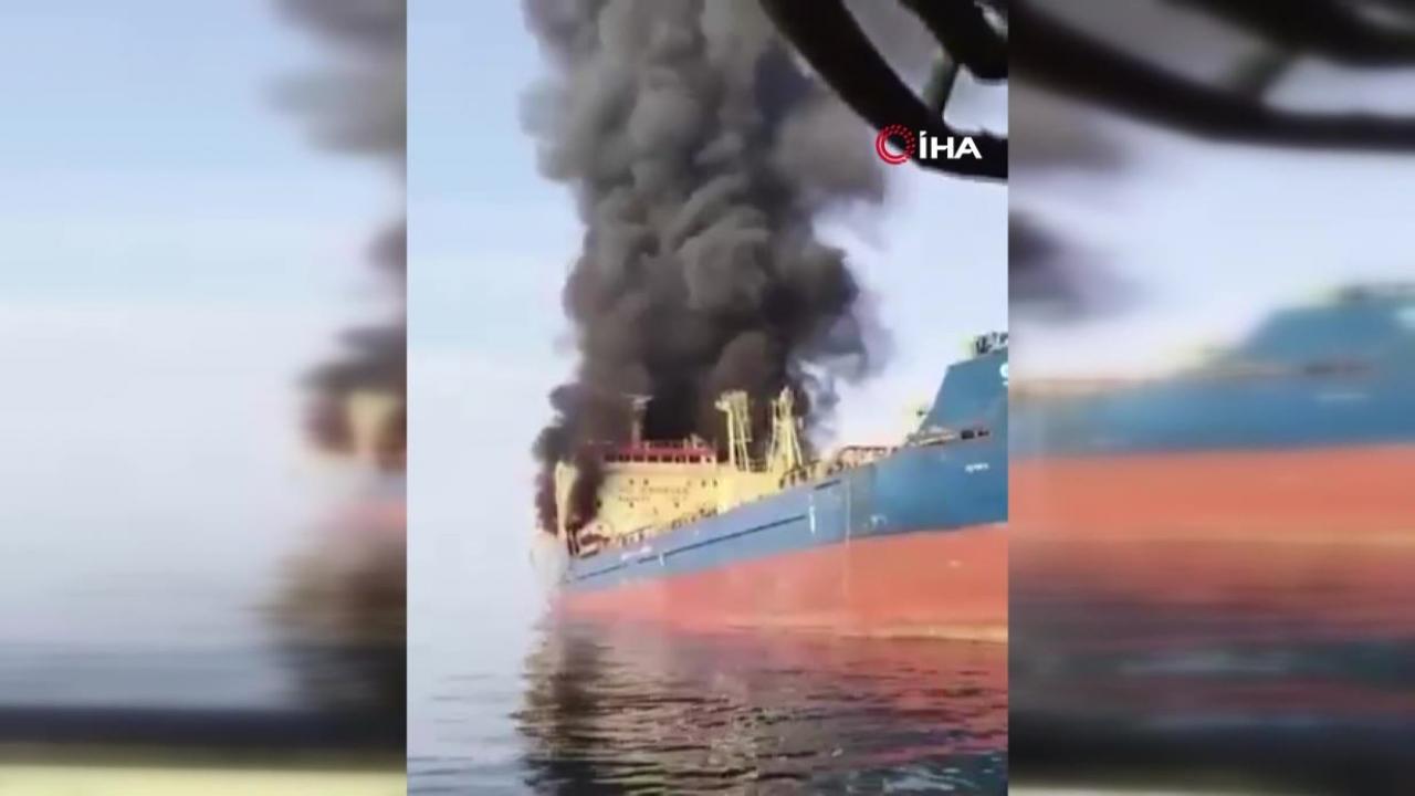 Hürmüz Boğazı'nda patlama sesleri: Tankerler mayına çarptı