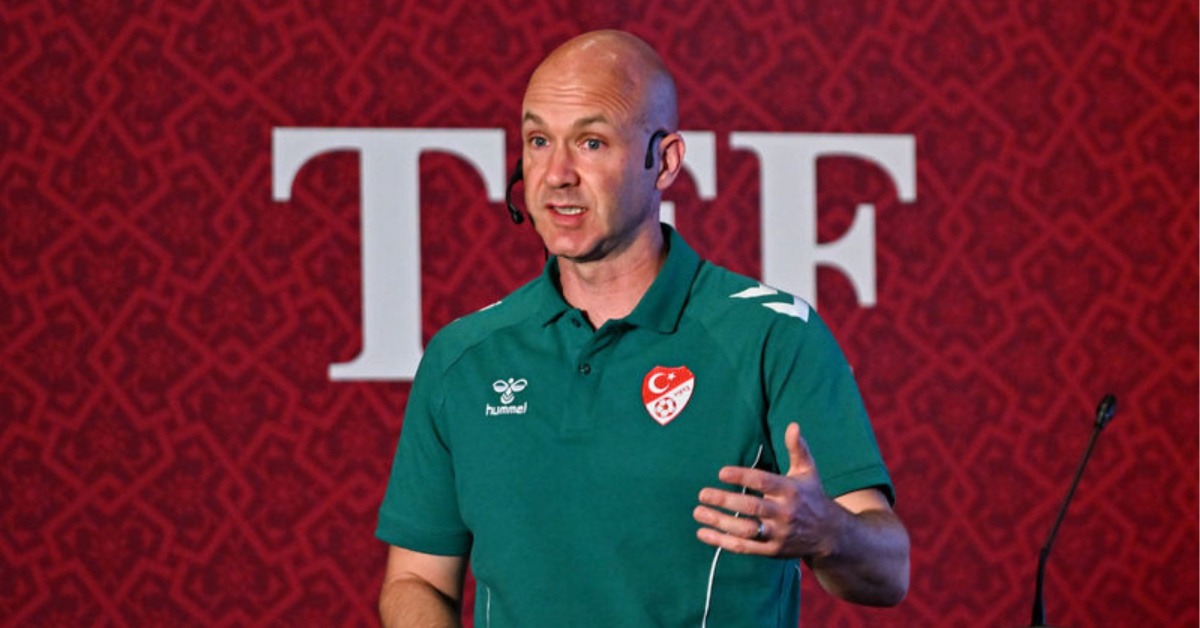 Anthony Taylor Süper Lig'deki tartışmalı penaltıları açıkladı