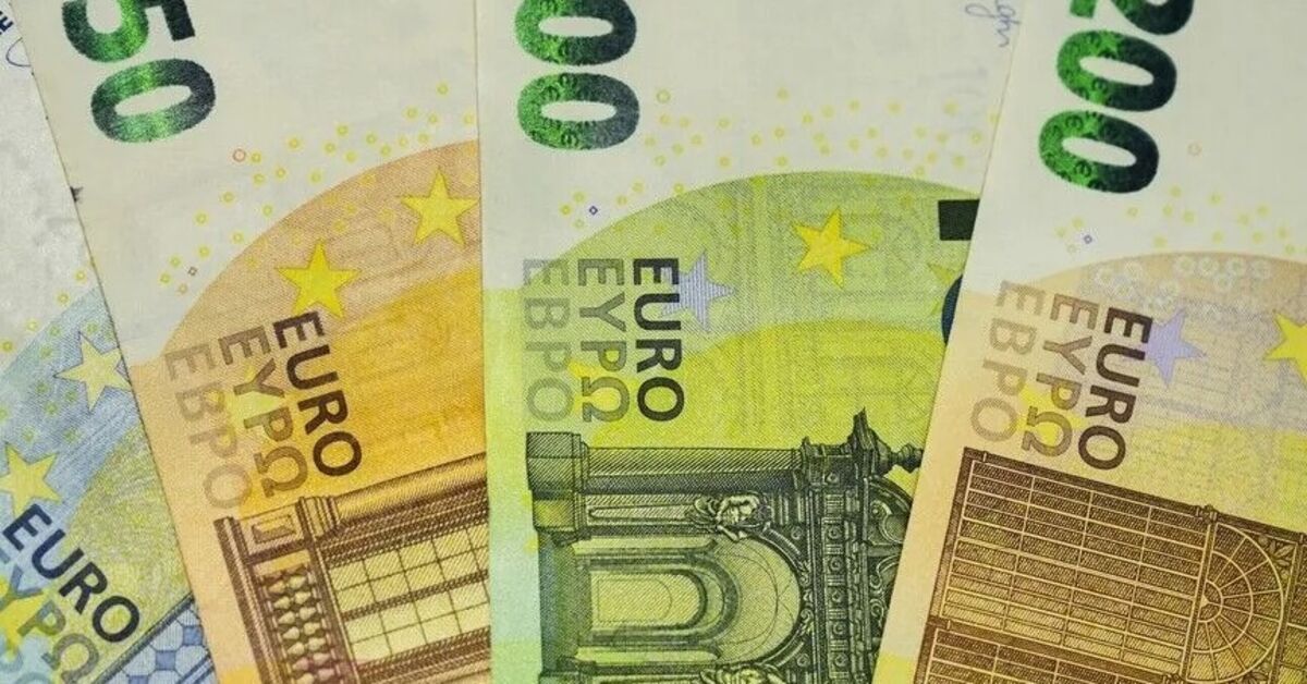 Euro dolar karşısında son 3 ayın en düşük seviyesinde