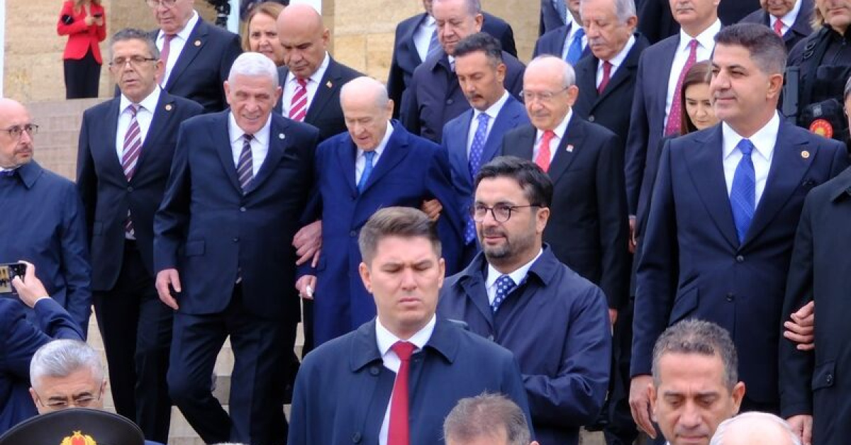 Müsavat Dervişoğlu'ndan Bahçeli'nin koluna girme eleştirilerine yanıt