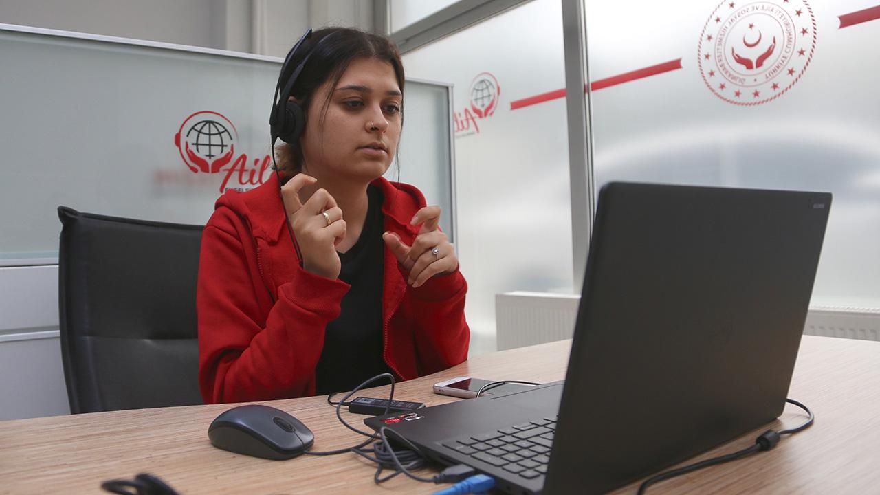 AİLEM Engelsiz İletişim Merkezi 335 bini aşkın çağrıya yanıt verdi