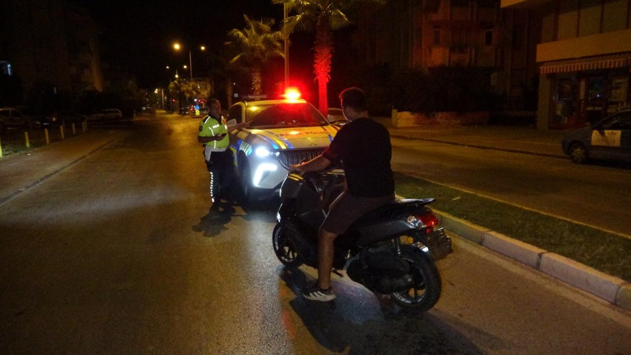 Antalya'da polisten kaçan motosiklet sürücüsüne 610 bin TL ceza