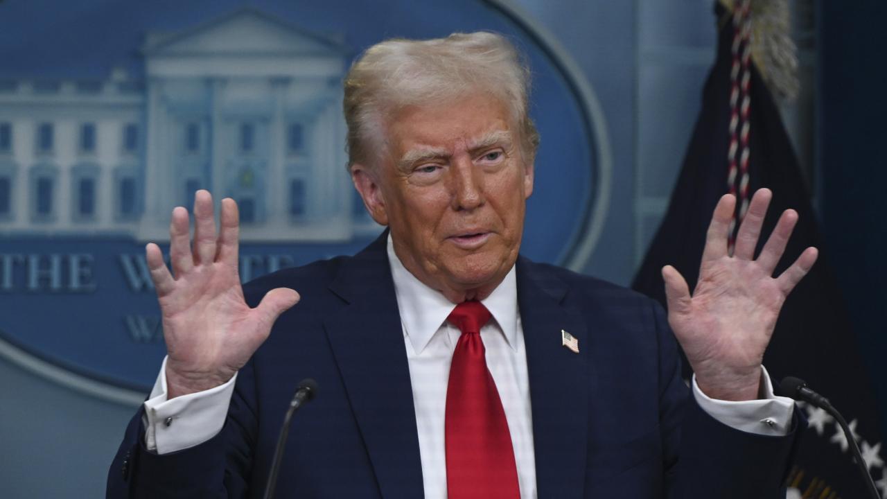 Donald Trump yapay zekanın adını süper zeka olarak değiştirdi
