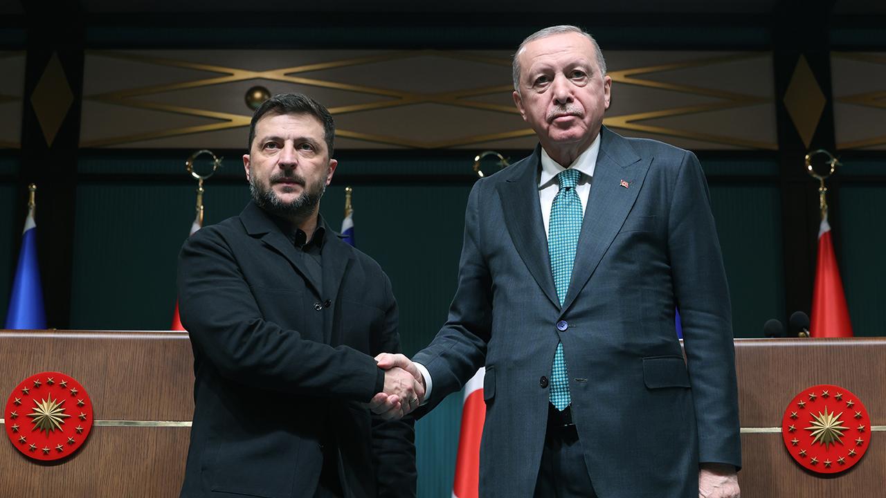 Zelenski: Türkiye'de önemli görüşmeler olacak