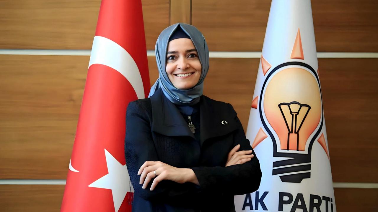 AK Partili Fatma Betül Sayan Kaya tüm görevlerinden istifa etti