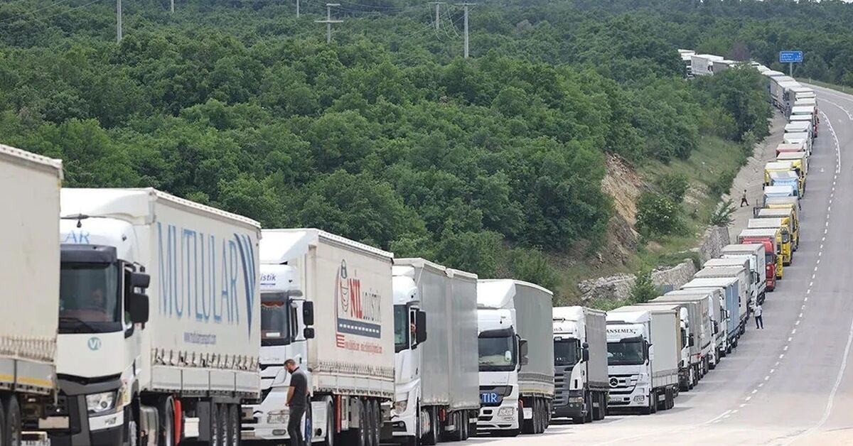 Kapitan Andreevo Sınır Kapısı'nda 18 kilometrelik tır kuyruğu