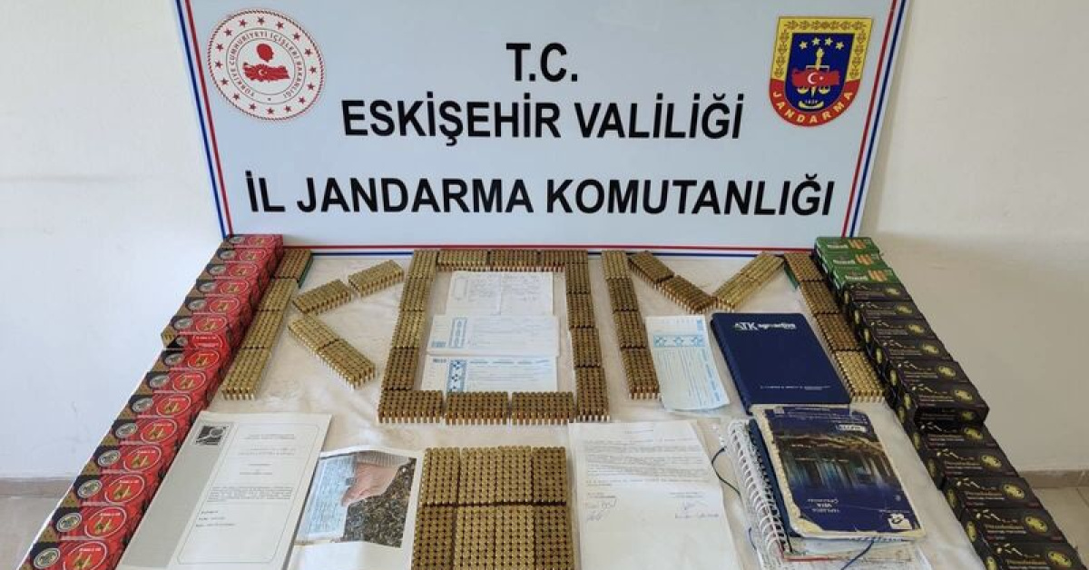 Eskişehir'de jandarma tefecilik operasyonunda 4 kişiyi gözaltına aldı