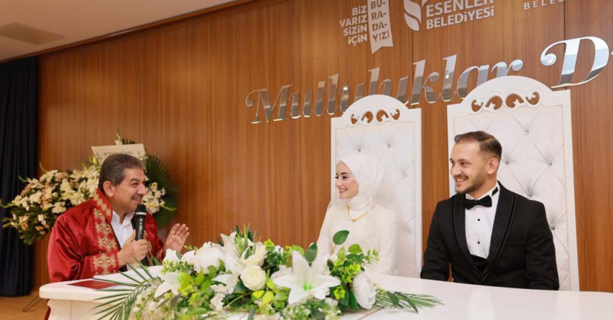 Esenler Baştabya Nikâh Bahçesi'nde çiftlere ücretsiz çekim
