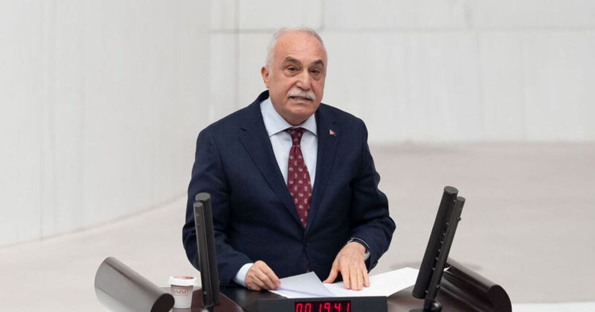 Ahmet Eşref Fakıbaba İYİ Parti ve Milletvekilliğinden İstifa Etti