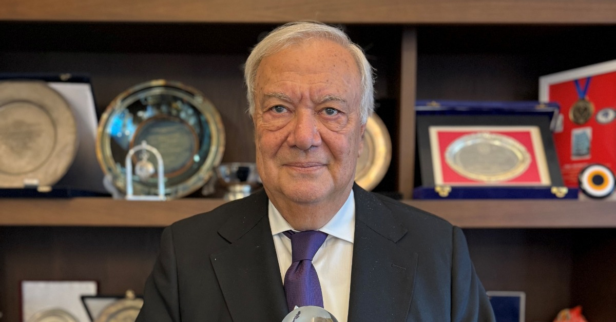 Prof. Dr. Necmettin Pamir Altın Nöron Ödülü'nü aldı