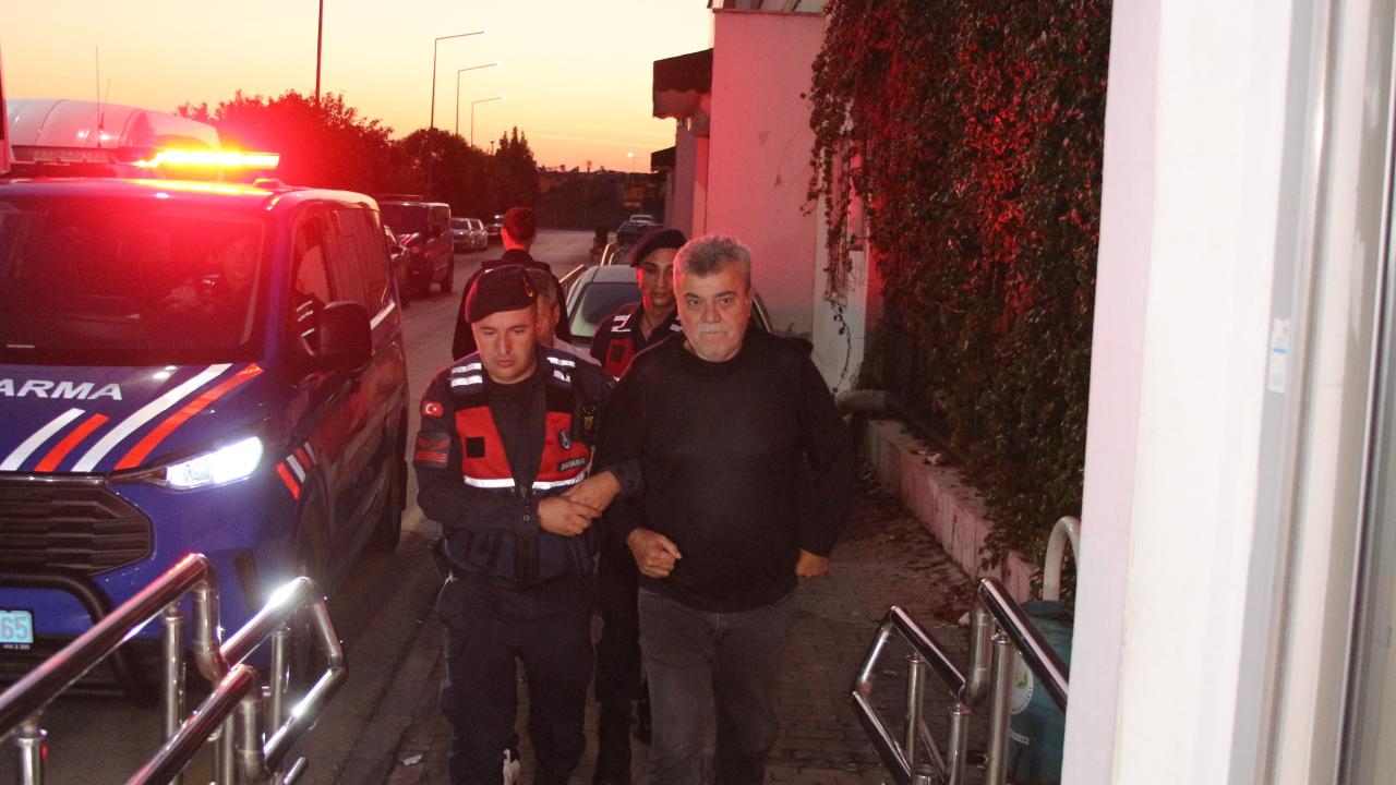 Çukurova Belediyesi yolsuzluk soruşturmasında 49 şüpheli adliyede
