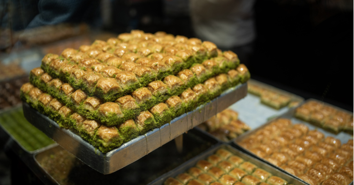 Rüyada baklava görmek ne anlama gelir? Fıstıklı ve tepsili tabirleri