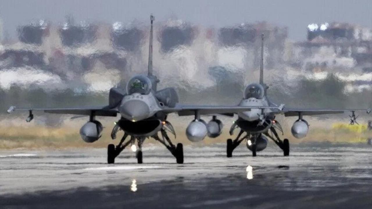 ABD'nin Michigan eyaletinde F-16 savaş uçağı düştü