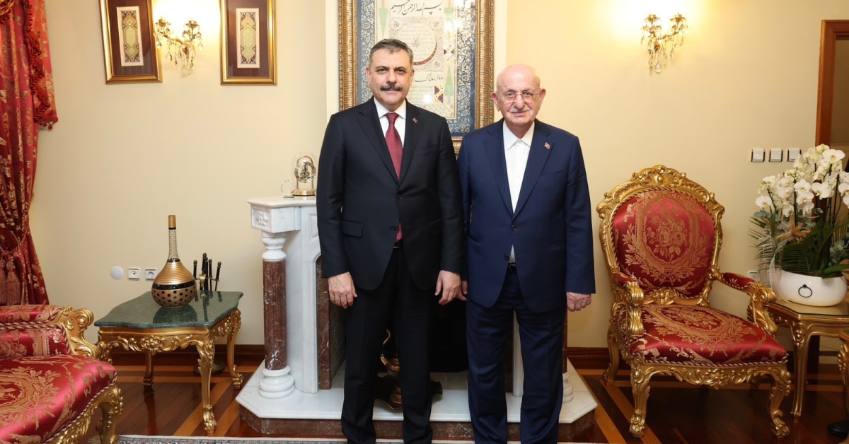 Bakan Mustafa Çiftçi, Eski TBMM Başkanı İsmail Kahraman'ı Ziyaret Etti